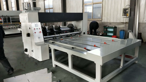 เครื่อง Slotter โรตารี่กึ่งอัตโนมัติลูกฟูกสำหรับการพับกระดาษแข็ง