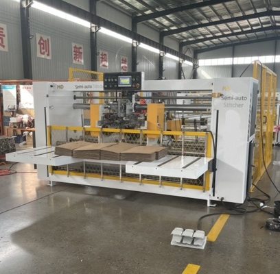 เครื่องเย็บกล่องกระดาษกล่องสําหรับกล่อง corrugated ทําประสิทธิภาพสูง ความผิดพลาดเล็ก ๆ น้อย ๆ