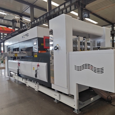 เครื่องตัดพิมพ์ PLC ความแม่นยํา 11kw สําหรับกระดาษกระดาษ corrugated