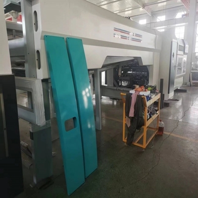 2200 คอมพิวเตอร์ Slotter Flexo Folder Gluer เครื่องแม่นยําสูง