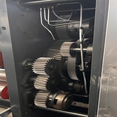 เครื่องพิมพ์เฟล็กโซกราฟฟิกกล่องลูกฟูก เครื่องตัดลูกกลิ้งแบบสองช่อง