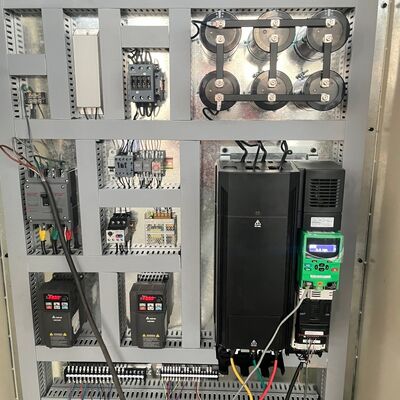 สายการผลิตแผ่น corrugated ที่มีความจุสูงที่ออกแบบมาเพื่อการทํางานต่อเนื่องเพื่อรับประกันผลิตและแผ่นที่คงที่